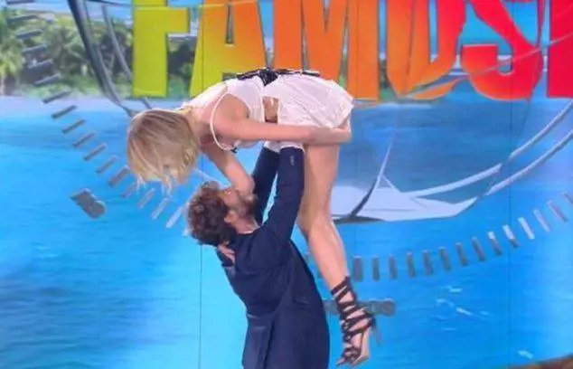 L'incidente hot di Alessia Marcuzzi all'Isola dei Famosi