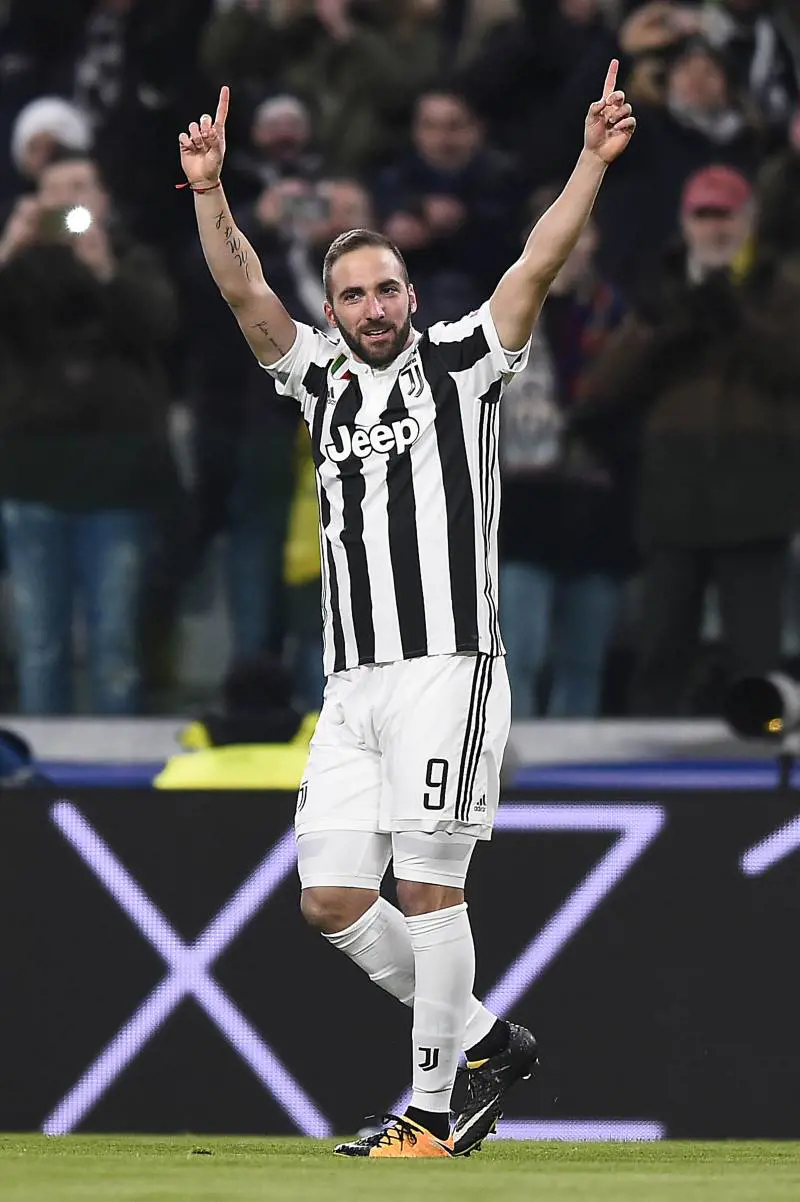 Higuain al Chelsea, l'agente dice no: "Sta bene alla Juventus"