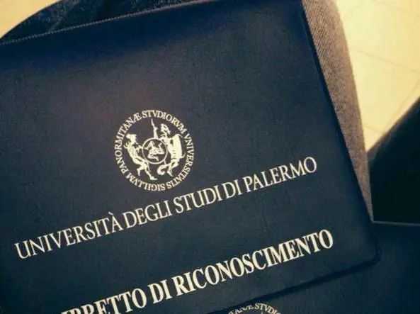 Palermo, per studenti trans arriva il "libretto di genere"