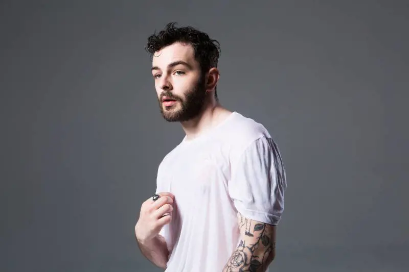 "Sei m...", "Ascolto altro" Lorenzo Fragola insulta, Salvini risponde a tono