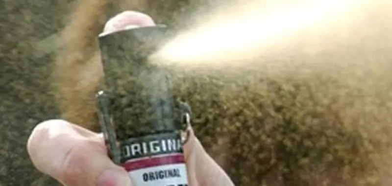 Spruzza spray urticante a scuola, cinque alunni in ospedale