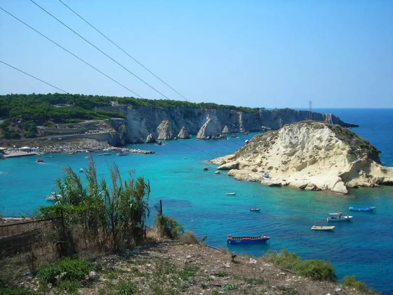 Ora le isole Tremiti "bandiscono" la plastica