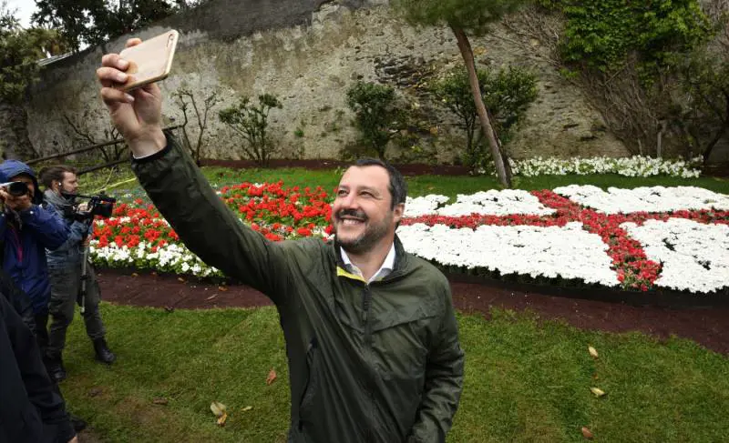 Salvini è pronto al preincarico: guarda al M5s e ai responsabili