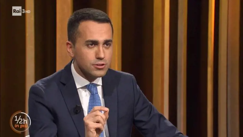 Di Maio rinuncia alla premiership: "Ma no a Berlusconi nel governo"
