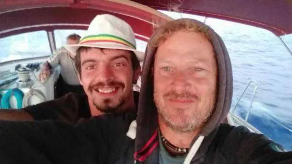 Un segnale dall'oceano speranza per i due velisti: "Le ricerche continuano"