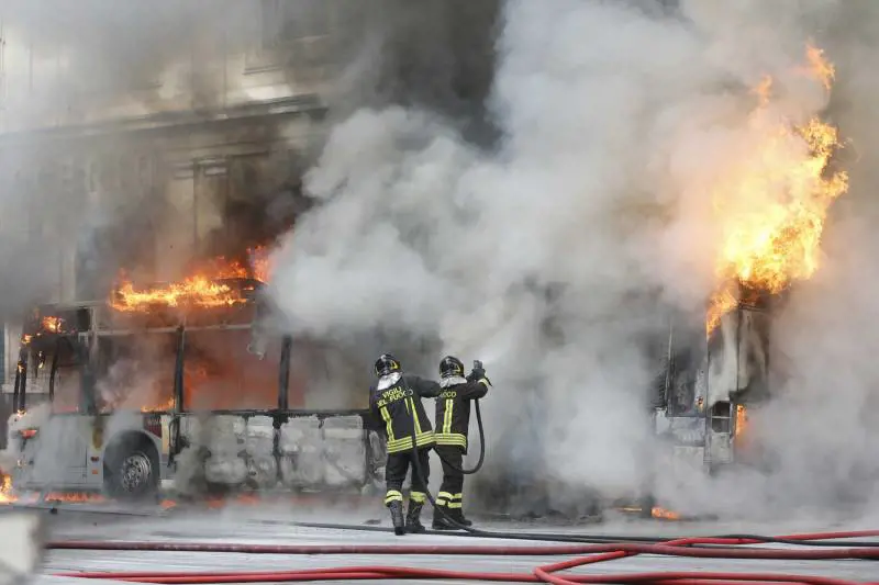 L'incendo in via del Tritone