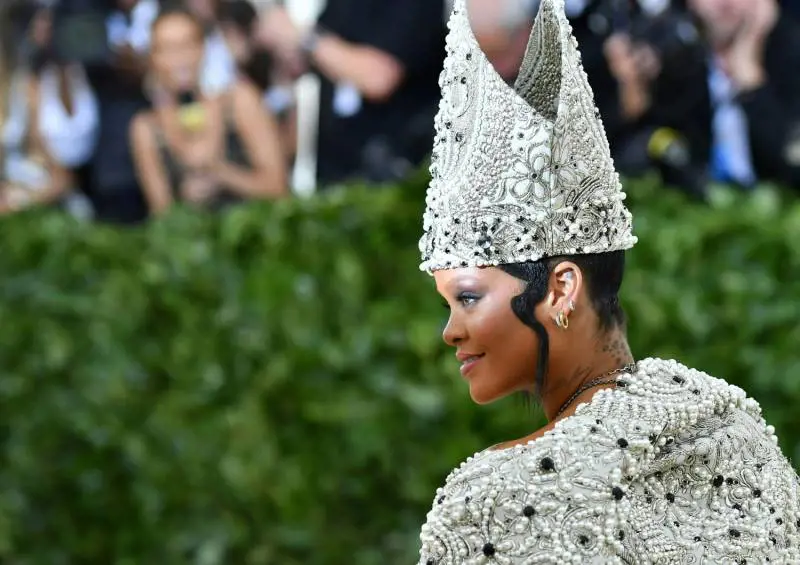 Quella sfilata "vaticana" del MET Gala tacciata di blasfemia