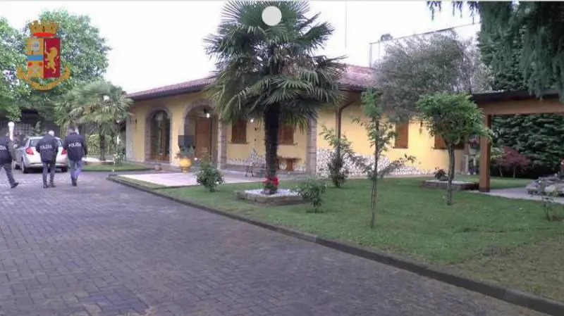 Sigilli a ville e conti correnti della "maga dei Rolex"