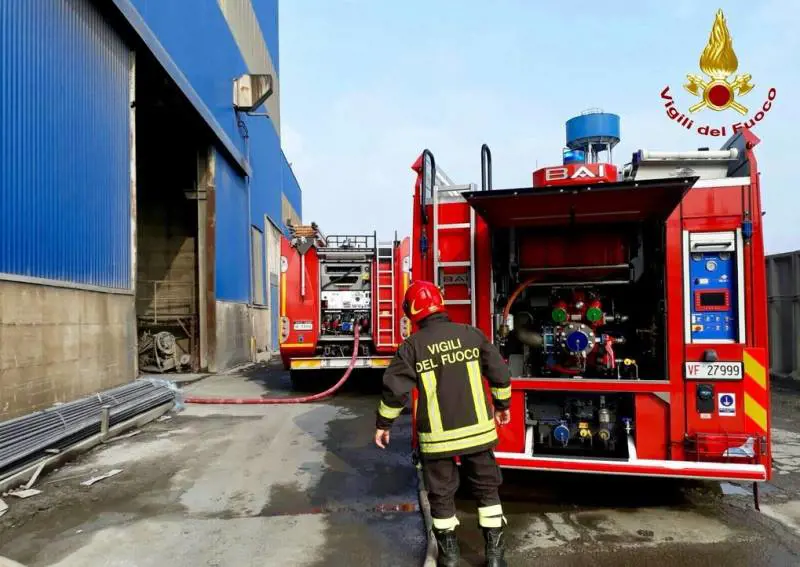 Incidente in un'acciaieria: quattro operai ustionati, due sono gravissimi