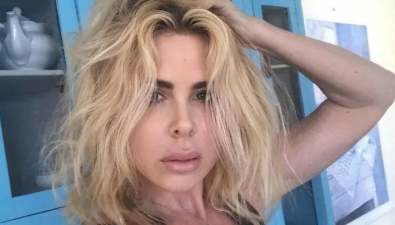 Loredana Lecciso: "Insieme a Romina per Natale? Io non chiudo la porta in faccia a nessuno"