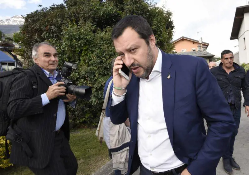 Su Savona è guerra totale tra Salvini e Mattarella