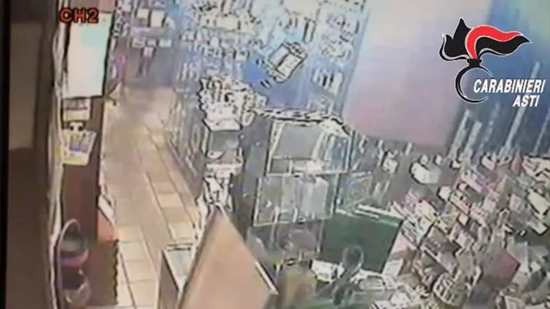 Uccisero tabaccaio durante la rapina: arrestati dopo 3 anni