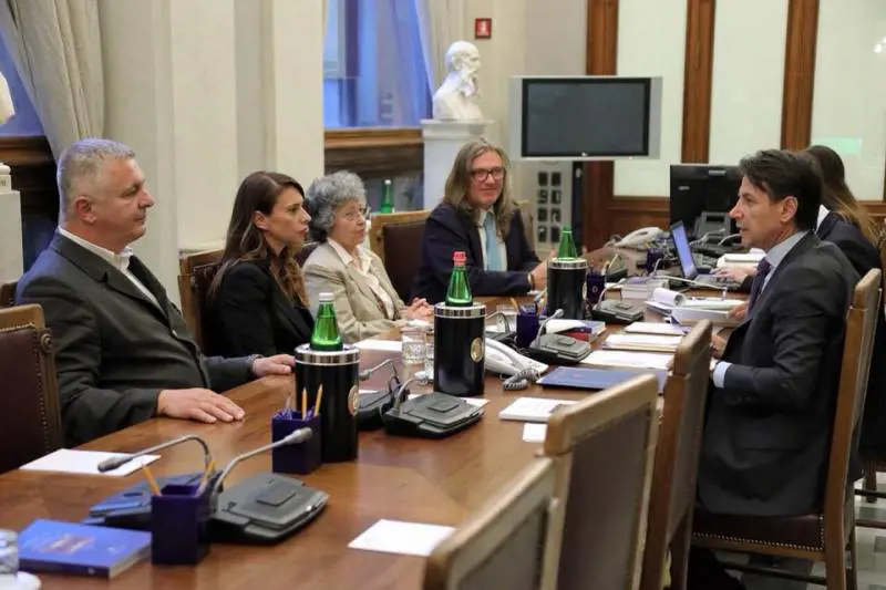 Ministri, Conte incontra Di Maio e Salvini: i tempi si allungano