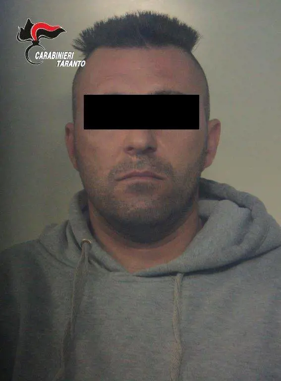 Puglia, viola gli arresti domiciliari per una passeggiata in paese