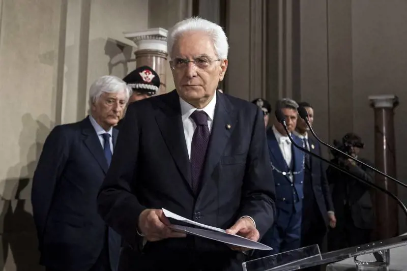 Verbania, intercettata una busta con un proiettile per Sergio Mattarella