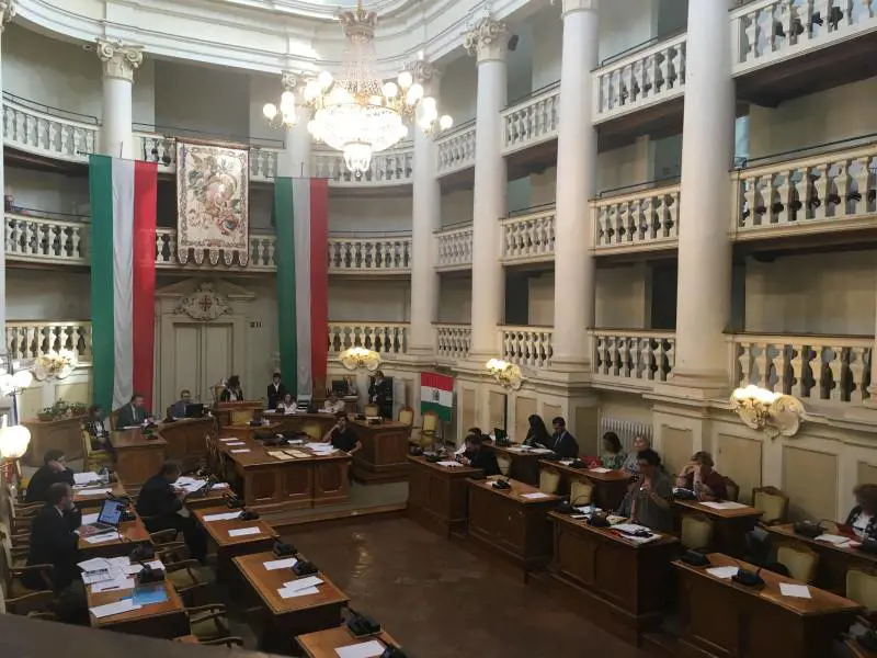 Reggio Emilia, la sinistra spinge per una legge pro gay