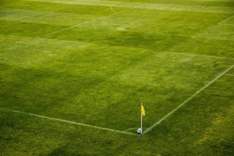La Premier sfida la Fifa: solo sette giorni di stop prima di andare in Qatar