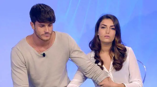 Uomini e Donne, Nilufar si fa un tatuaggio per Giordano