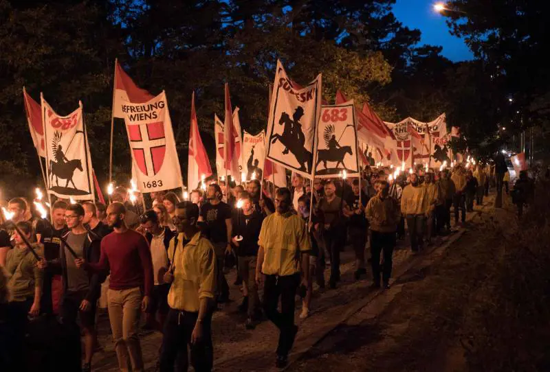 Austria, 17 "identitari" indagati per associazione a delinquere e hate speech