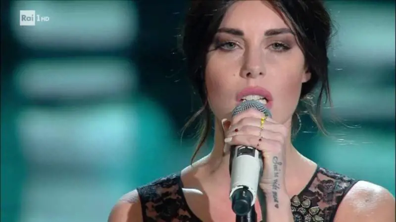 Bianca Atzei non dimentica Max Biaggi: "Lasciata senza nessun motivo"