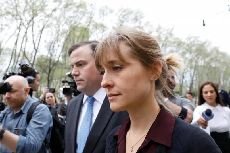 Allison Mack conferma: sua l'idea di marchiare le schiave sessuali