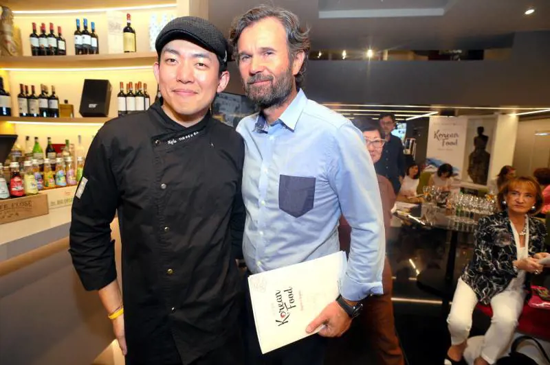 Carlo Cracco, dalla cucina alla moglie: "Per me è tutto"