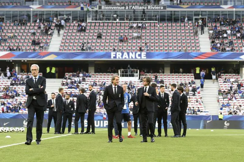 Francia-Italia, i tifosi dei Galletti fischiano l'inno di Mameli