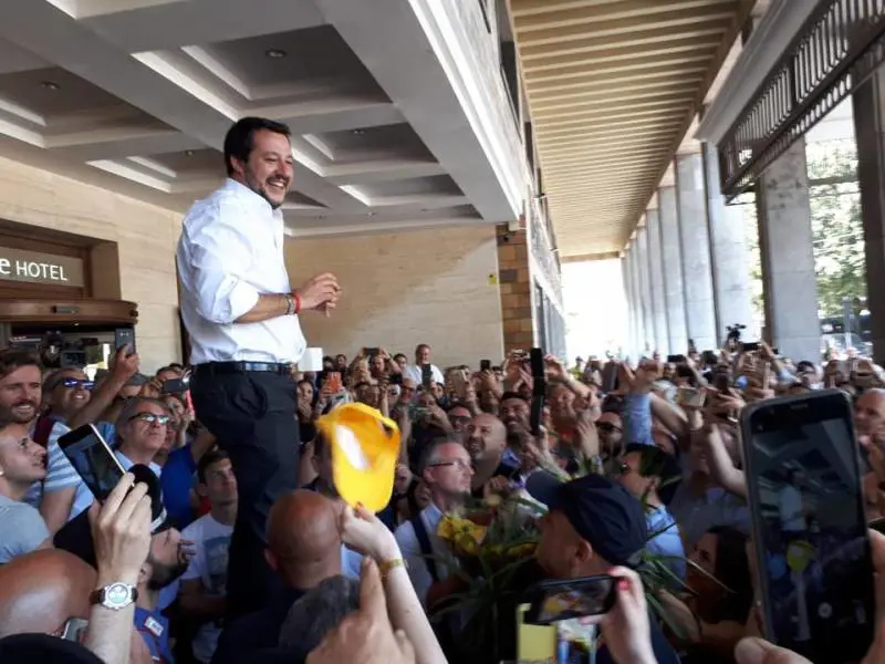 Migranti, Salvini: "Solo buon senso: la Sicilia non sia campo profughi Ue"