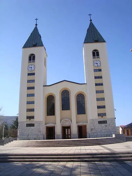 Medjugorje, Monsignor Peric: "False le 47 mila apparizioni mariane"