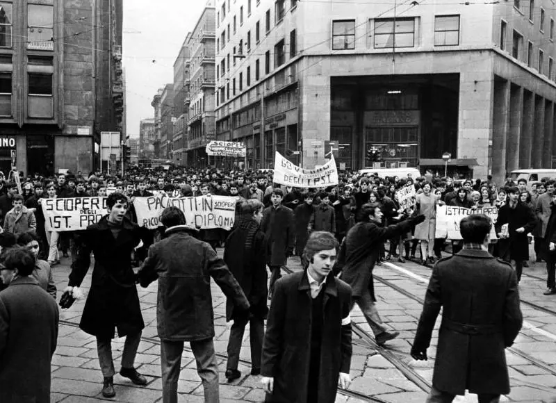 Le troppe ambiguità di quel lungo anno di finta rivoluzione