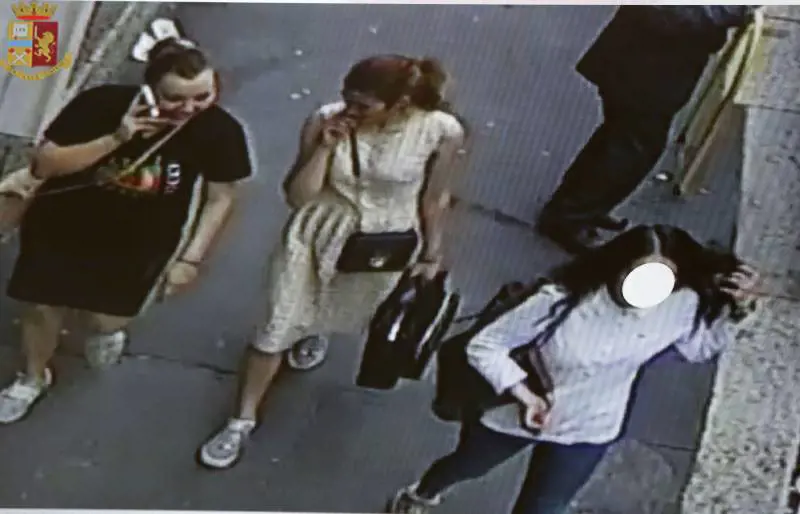 Presa gang di  ladre rom che hanno razziato la casa del sindaco Sala