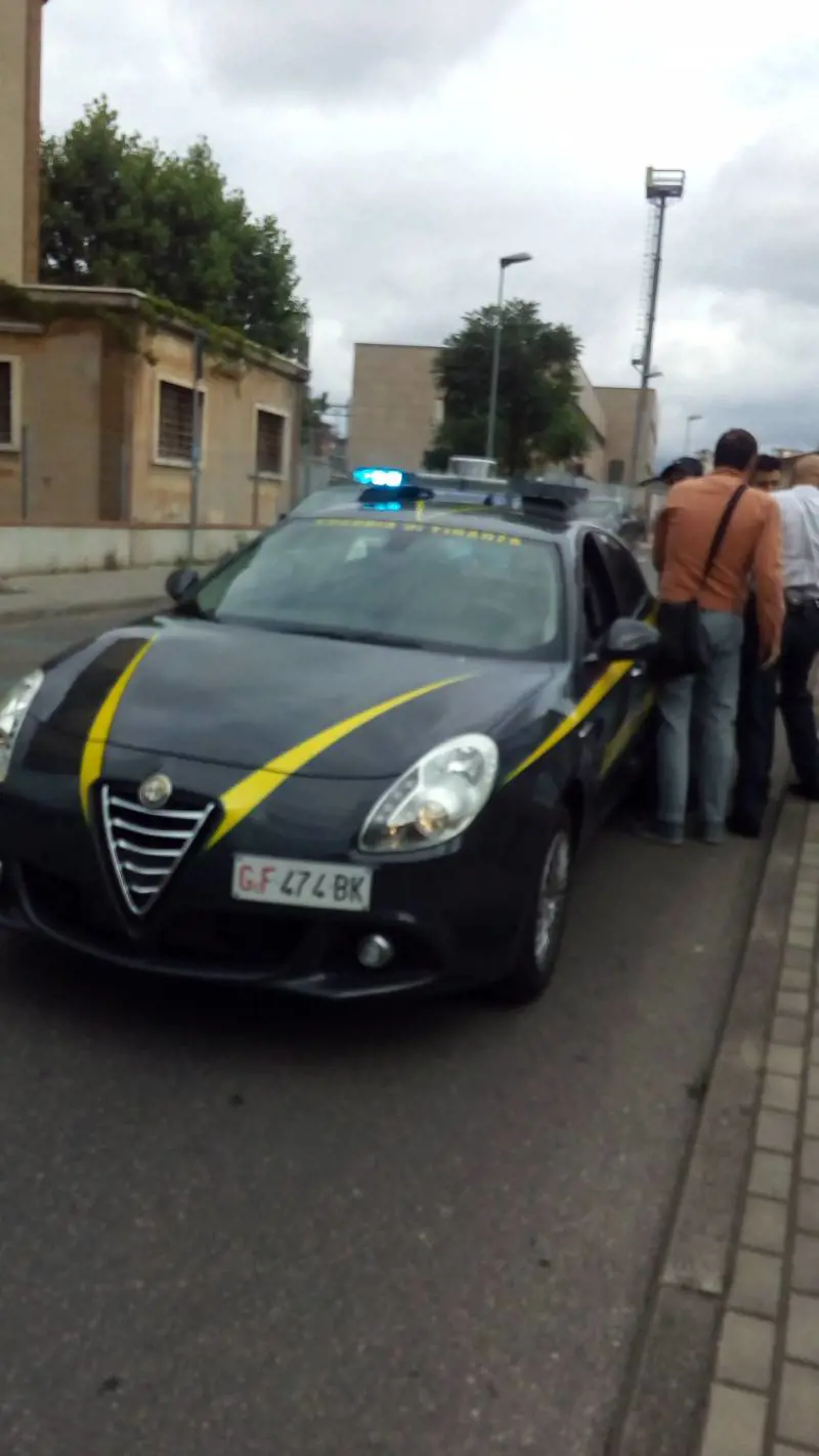 Violenza a Firenze: anziana minacciata e derubata