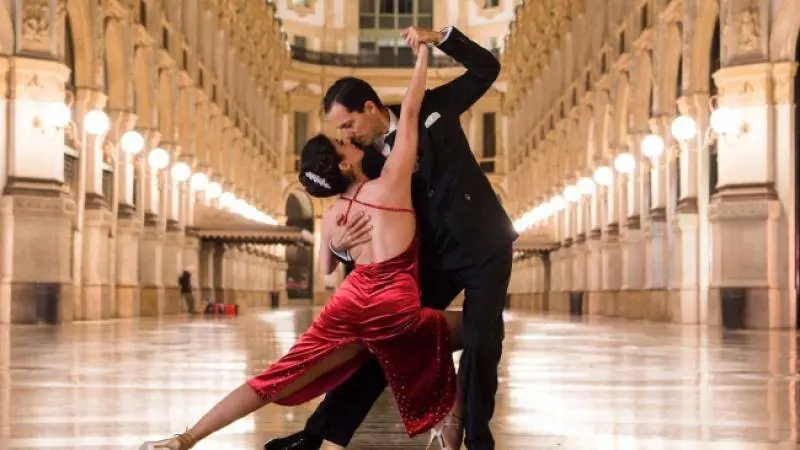 Una milonga in Galleria per festeggiare il ballo più amato dai milanesi