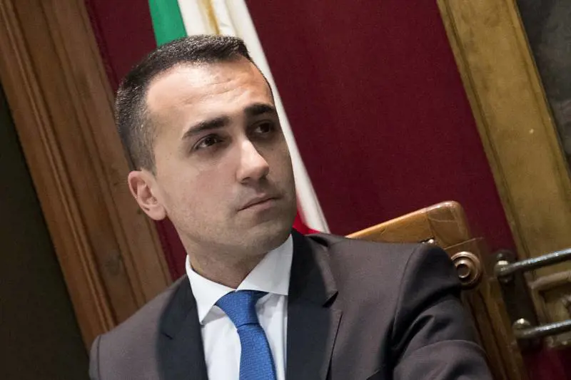 La sforbiciata di Di Maio: "Tagli alle pensioni alte e aumenti sulle minime"