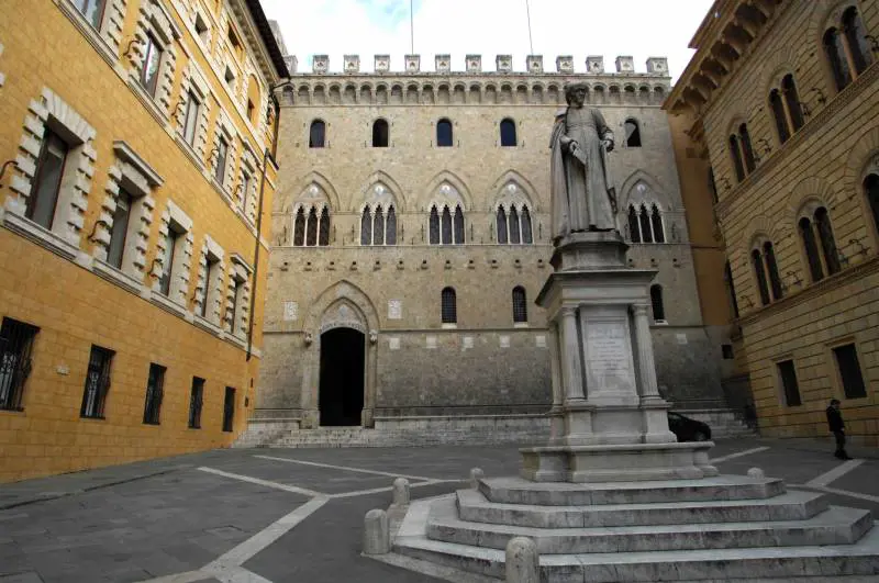 Siena, il Pd ha lasciato un buco da 13 milioni