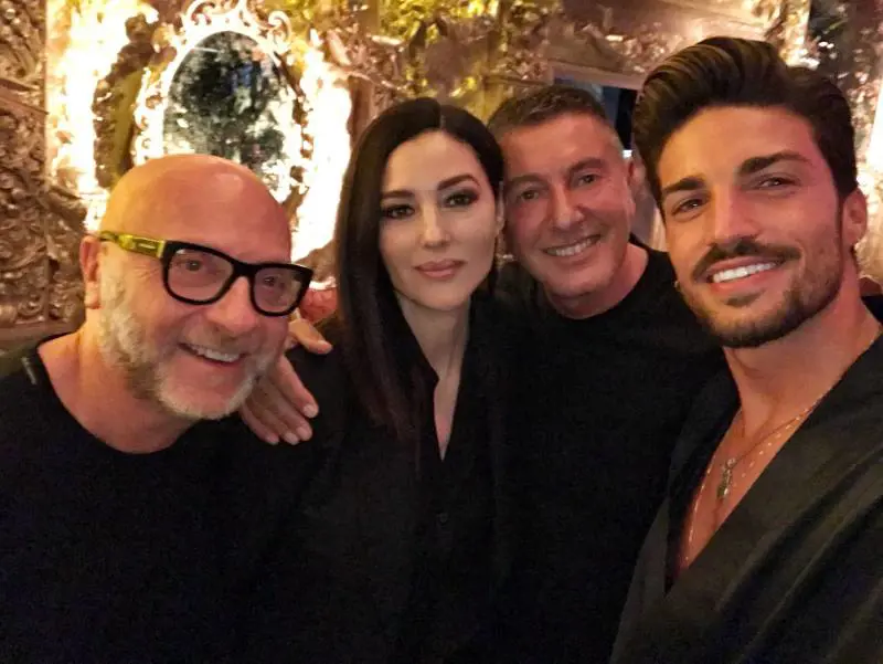 Milano Fashion Week, Mariano Di Vaio e Monica Bellucci aprono la sfilata di Dolce&Gabbana