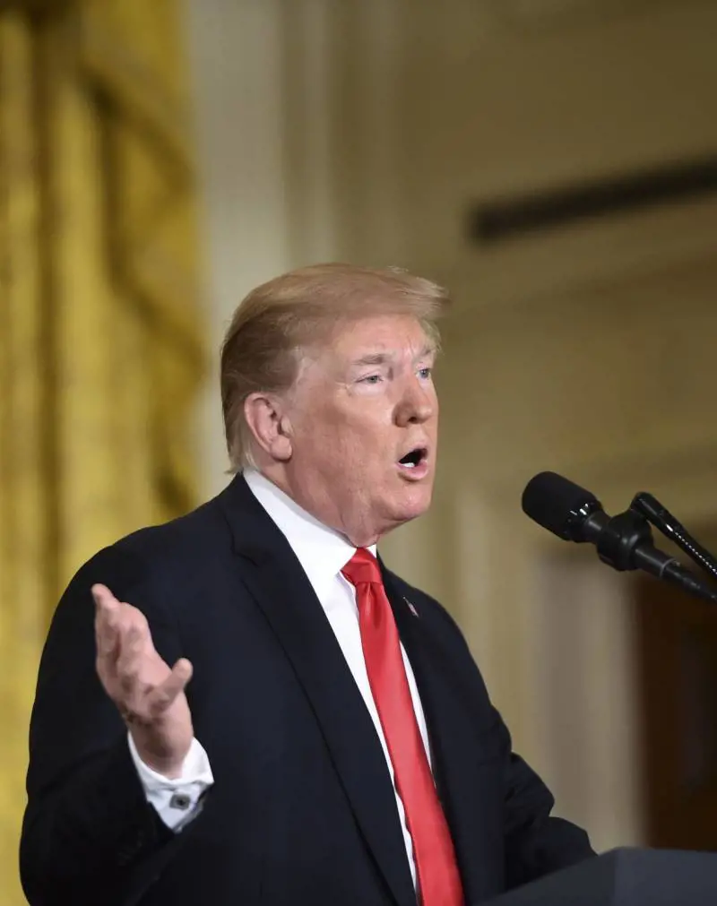Trump avverte il presidente iraniano (su Twitter): "Fai attenzione"
