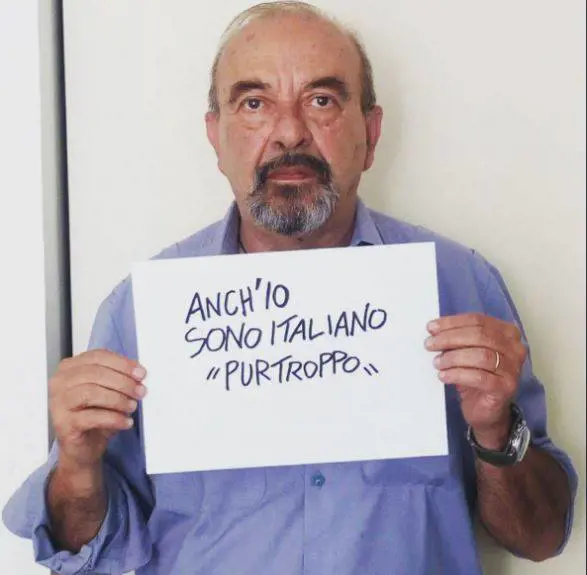 Vauro: "Purtroppo sono italiano". Raffica di insulti su Twitter