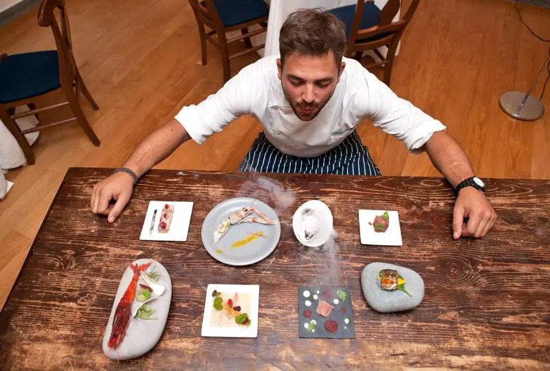 Roma, incidente tra auto e moto: muore lo chef Alessandro Narducci