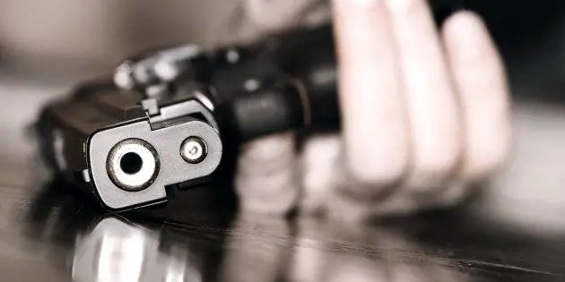 Svezia sotto choc: campione dell'ippica uccide i due figli e poi si spara in diretta Facebook