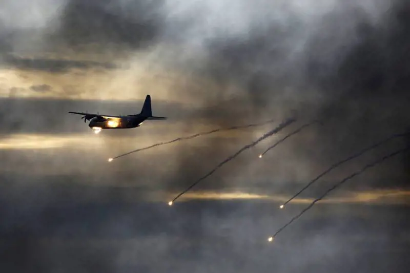 Siria, Israele colpisce Damasco. E provoca l'ira della Russia