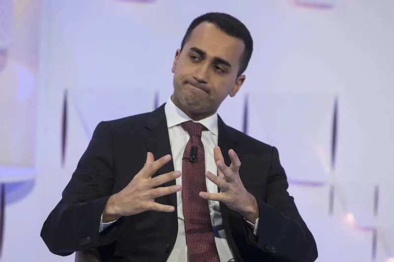 Di Maio ora sfida Tria: "Il reddito cittadinanza? Va in bilancio nel 2018"