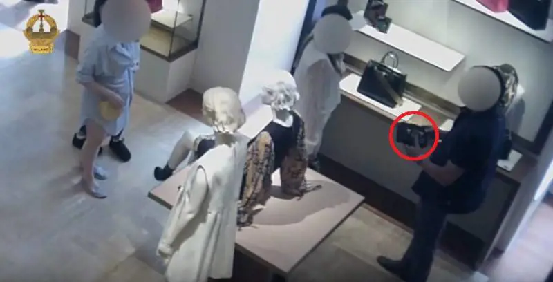 Milano, rubava capi d'alta moda per oltre 50mila euro: arrestato
