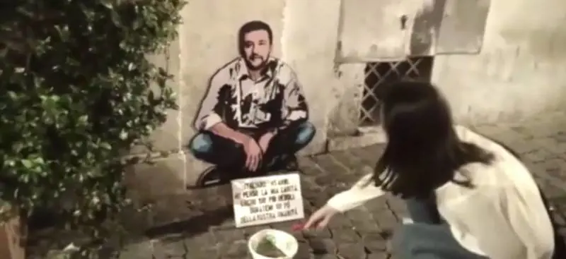 "Salvini? Non merita rispetto". E il murale choc incita all'odio