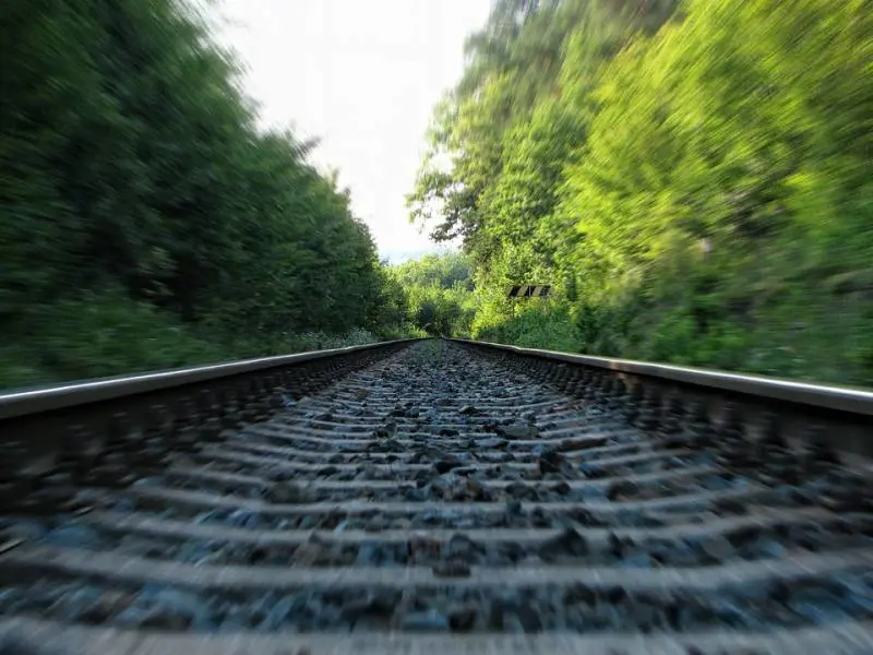 Volpiano, treno fermato da marocchino; voleva riportare figlia a casa