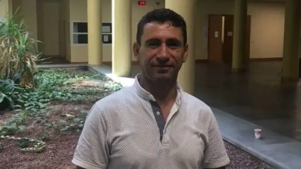 Albanese va a Pesaro per farsi arrestare: "In cella per un anno mangerò gratis"