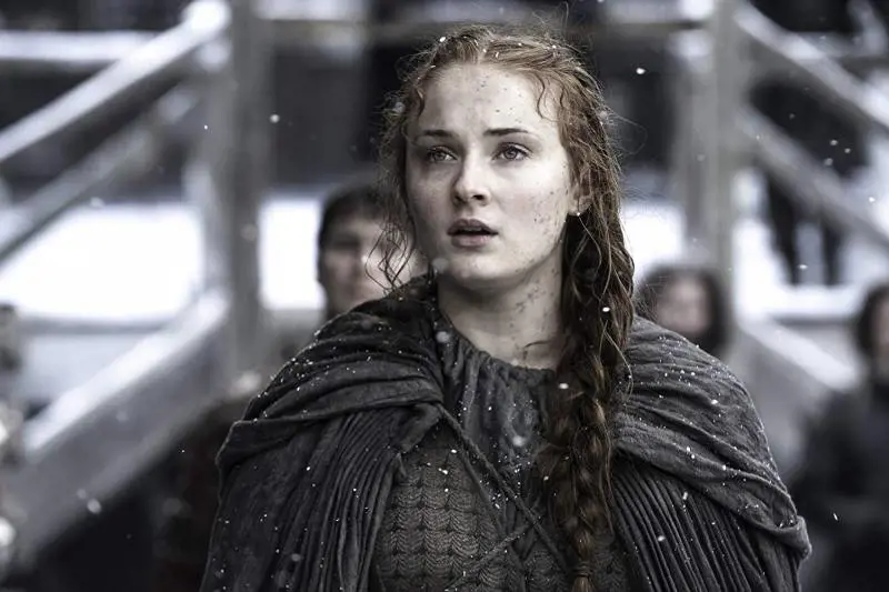 Il Trono di Spade: nuovo look di Sophie Turner per la fine delle riprese 