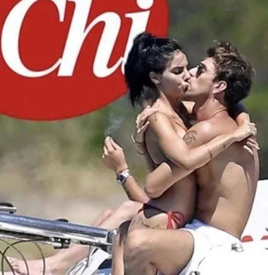 Giulia De Lellis in topless sulla barca con Andrea Damante