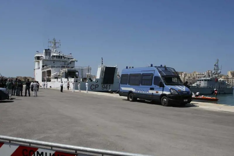 Diciotti, è scontro Salvini-Ue: "Gli Stati ci lasciano i migranti"