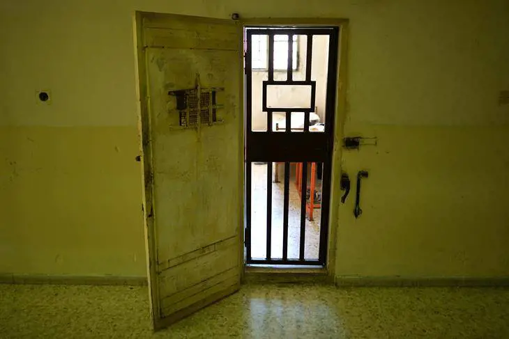 Pedofilo esce dal carcere e viene ucciso Sospettati i familiari delle sue vittime